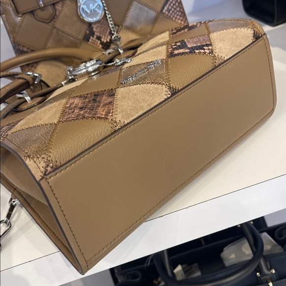 MICHAEL KORS Hamilton Small Patchwork Satchel Crossbody Bag
Driftwood 
NWT - Picture 6 of 16